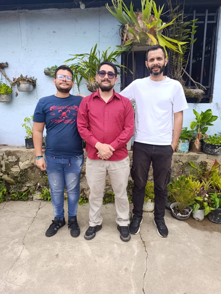 Adrian Lozada, José Gregorio Puentes y Eduardo Osteicoechea, líderes de Iglesia Palabra Viva El Campito